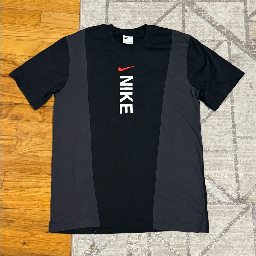 Nike Men's Black and Dark Gray Short Sleeve Tee Size Medium